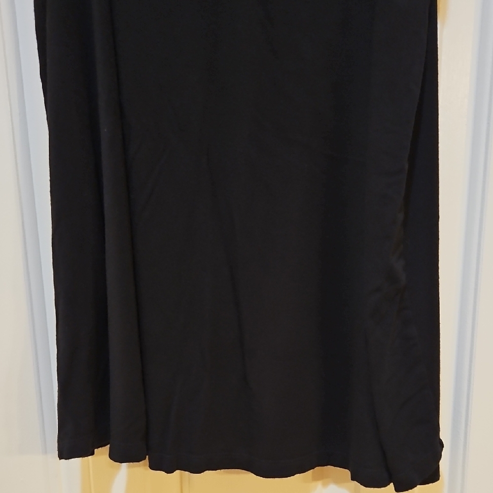 torrid Black Strappy V-Back Tank - Picture 2 of 13